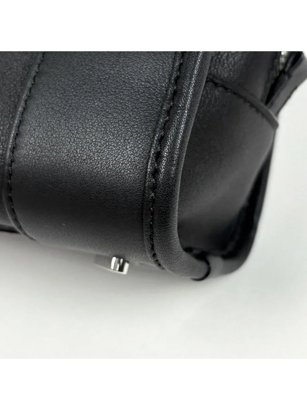 Loewe Amazona 23 Shoulder Bag 2-Way Anagram Leather Black